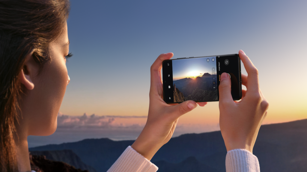 OnePlus 12 and 12R get their first update. Hassleblad Master mode is here