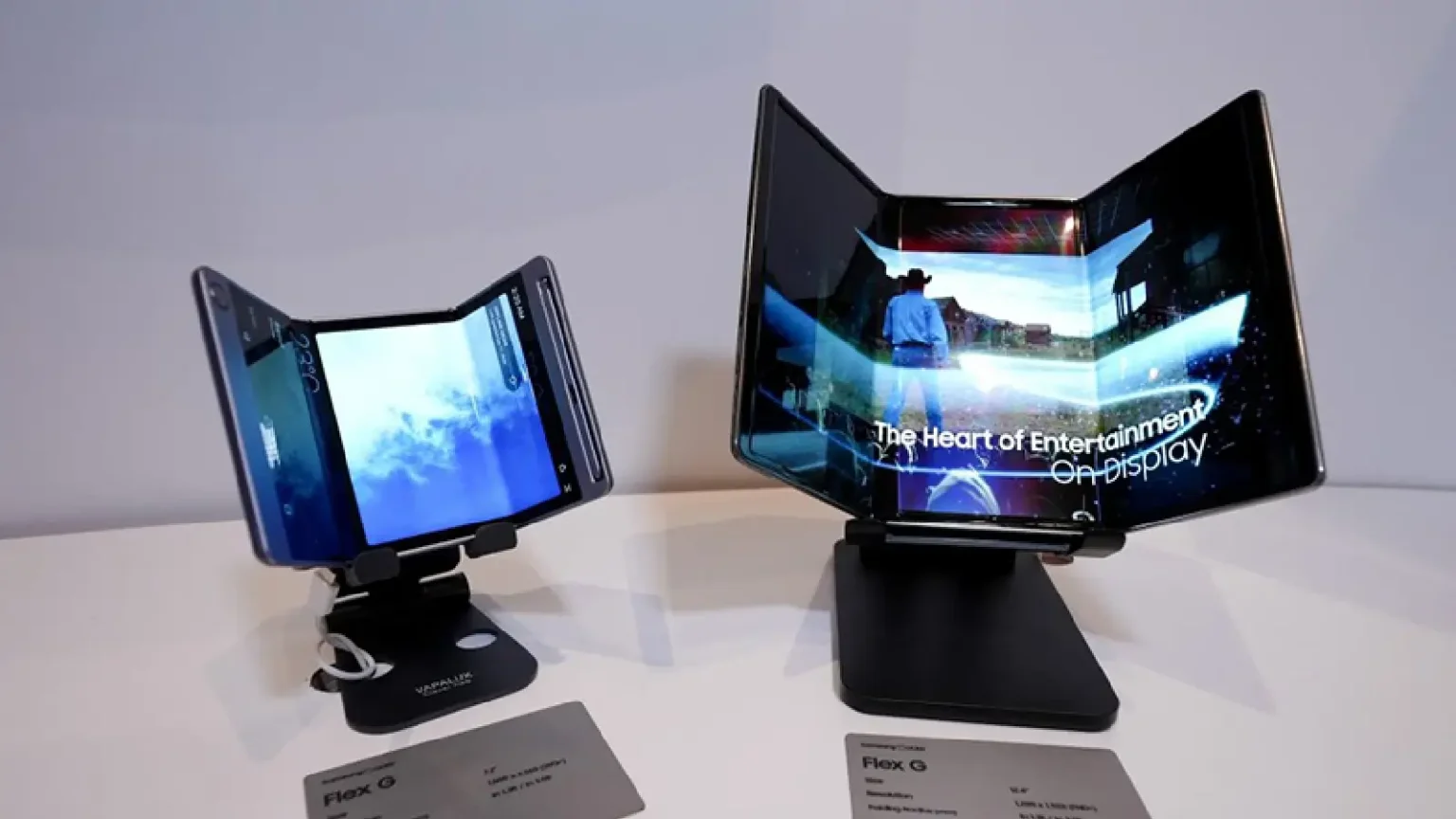 Samsung g flex concept foldable smartphone