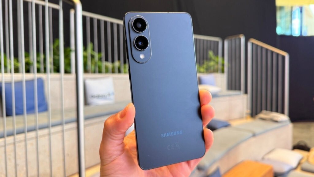 Tren tay samsung galaxy s25 edge cover