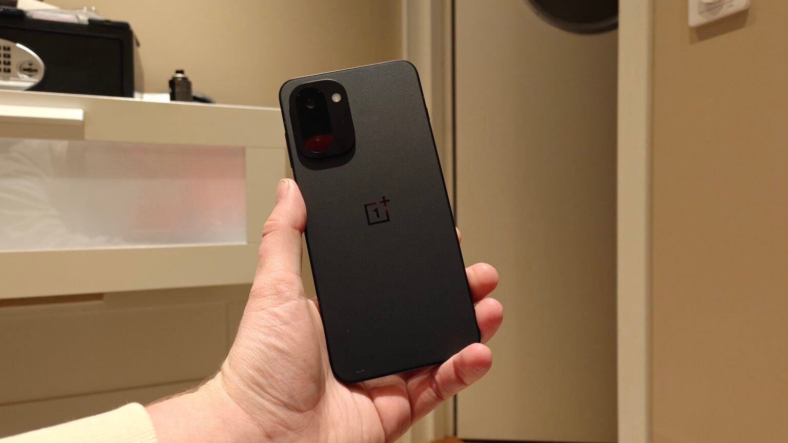 Test: OnePlus 15R i Sverige – erbjuder mycket för pengarna IMG20260114224233
