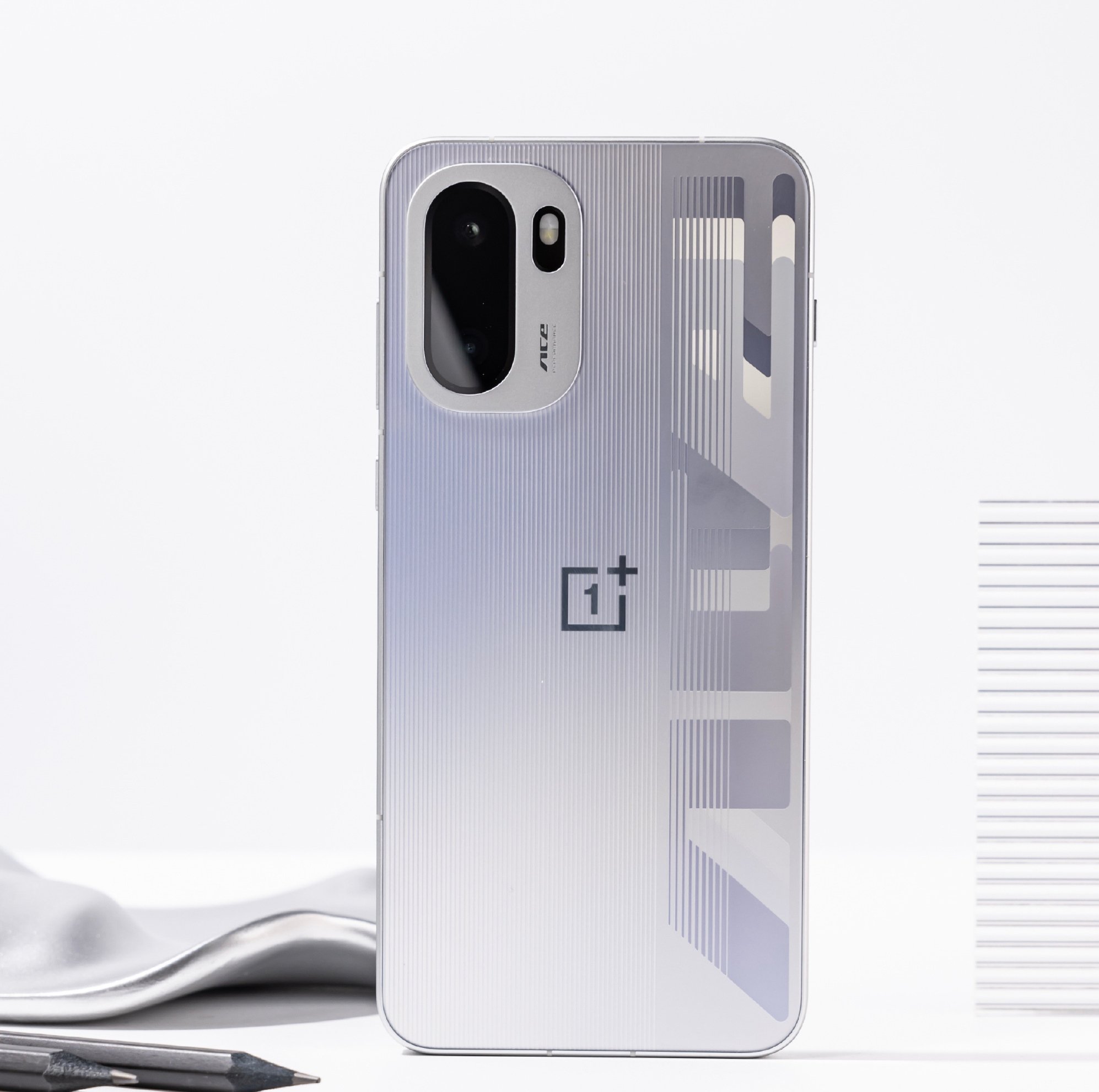 OnePlus Ace 6 Ultra sägs komma i april