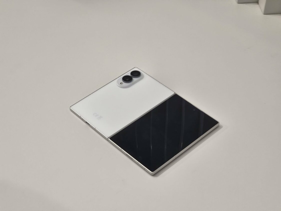 Första intrycket av Samsung Galaxy Z Fold 8 Wide – överhypad